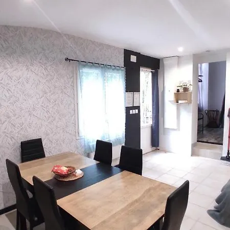 Apartment - Parking - Wifi - 1 A 6 Pers - *
