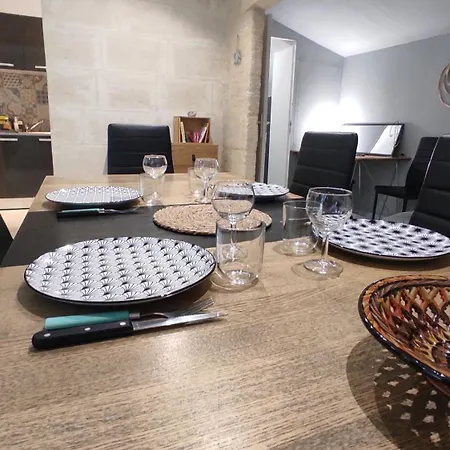 - Parking - Wifi - 1 A 6 Pers -